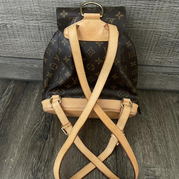 Louis Vuitton Montsouris Backpack MM Monogram LV Bag - Picture 5 of 13